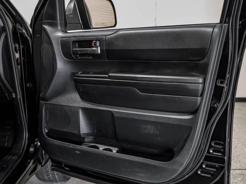 Used 2015 Toyota Tundra SR image 41