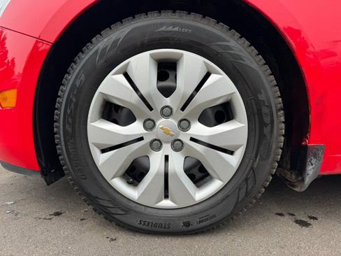 Used 2016 Chevrolet Cruze LS FWD image 13