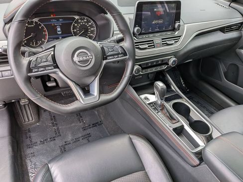 Used 2025 Nissan Altima 2.5 SR FWD image 15