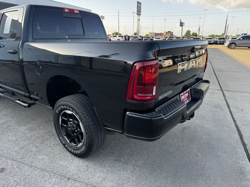 Used 2025 RAM 2500 Laramie AWD/4WD image 8