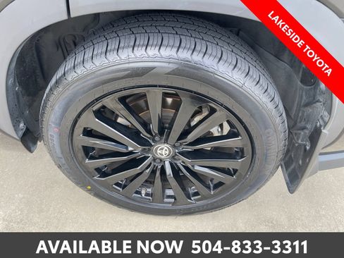 Certified 2024 Toyota Highlander XSE FWD image 14