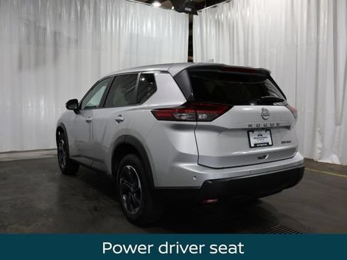 Certified 2024 Nissan Rogue SV AWD/4WD image 5