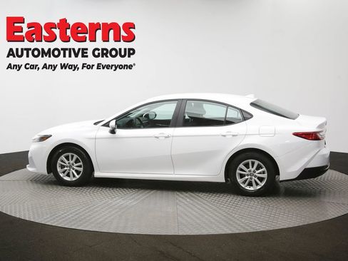 Used 2025 Toyota Camry LE FWD image 61