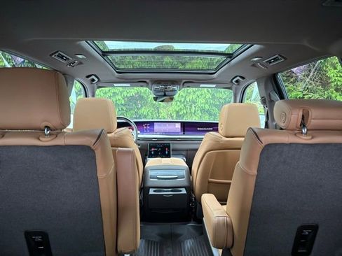 Used 2026 Cadillac Escalade Luxury w/ Touring Package AWD/4WD image 9