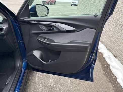 Used 2023 Chevrolet TrailBlazer LT w/ Convenience Package image 8