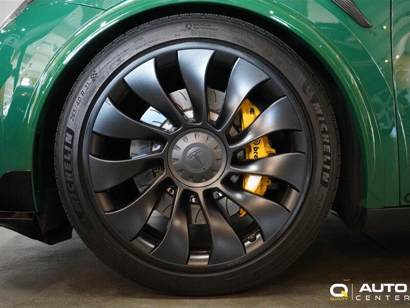 Used 2023 Tesla Model Y Performance AWD/4WD image 8