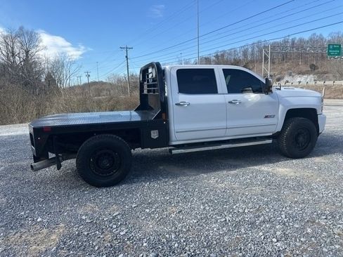 Used 2019 Chevrolet Silverado 2500 LTZ w/ Duramax Plus Package image 12