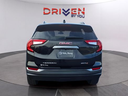 Used 2024 GMC Terrain AT4 image 6