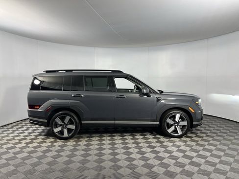 Used 2024 Hyundai Santa Fe Limited image 8