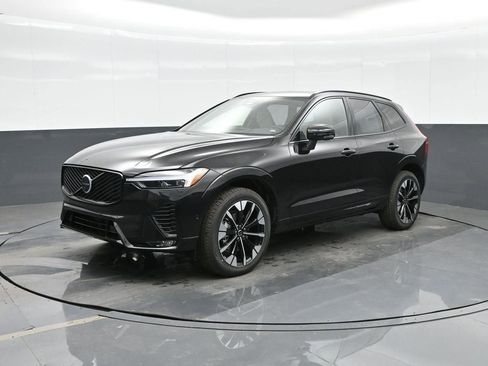 New 2026 Volvo XC60 B5 Plus w/ Protection Package Premier image 5