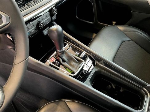 Used 2023 Jeep Compass Latitude image 18