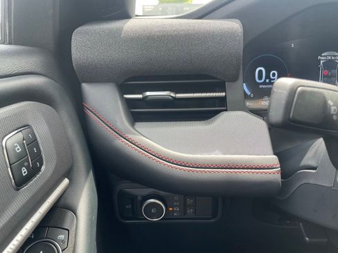 Used 2025 Ford Explorer ST-Line w/ Premium Package AWD/4WD image 12