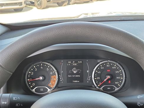 Used 2021 Jeep Renegade Sport w/ Sport Appearance Group image 18