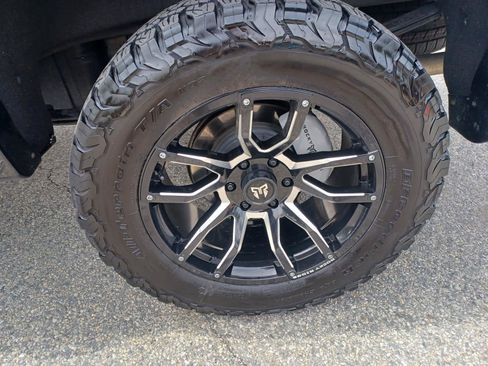 Used 2022 Chevrolet Silverado 1500 RST AWD/4WD image 25