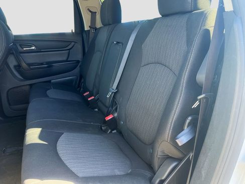 Used 2017 Chevrolet Traverse LT image 22