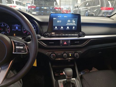 Used 2020 Kia Forte LXS FWD image 18