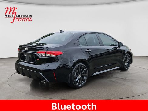 Used 2026 Toyota Corolla SE FWD image 9