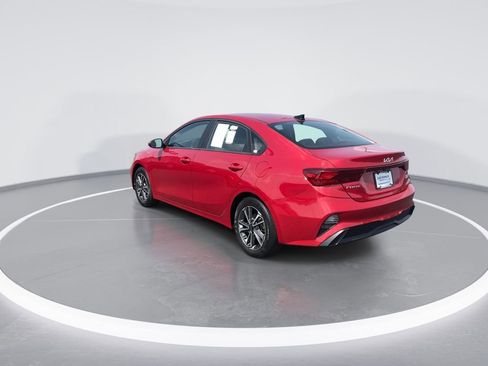 Used 2022 Kia Forte LXS FWD image 6