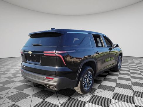 Used 2024 Chevrolet Traverse LS AWD/4WD image 7