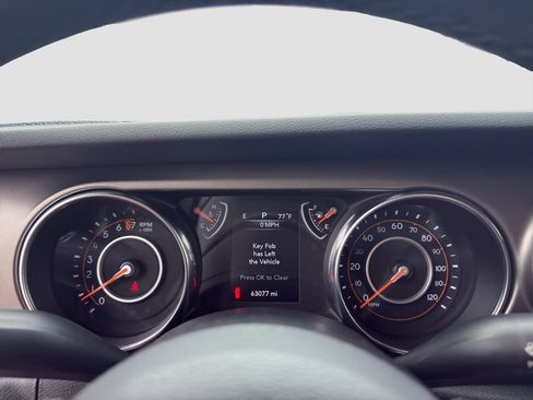 Used 2018 Jeep Wrangler Sport AWD/4WD image 11
