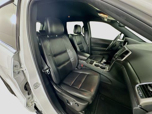 Used 2018 Jeep Grand Cherokee Limited RWD image 30