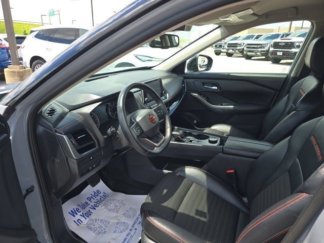Used 2025 Nissan Rogue SV w/ Rock Creek Premium Package AWD/4WD image 10