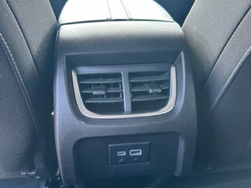 Used 2024 Chevrolet Blazer LT FWD image 23