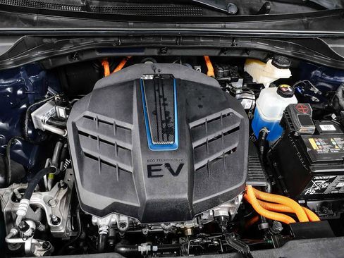 Used 2020 Kia Niro EX Premium FWD image 36