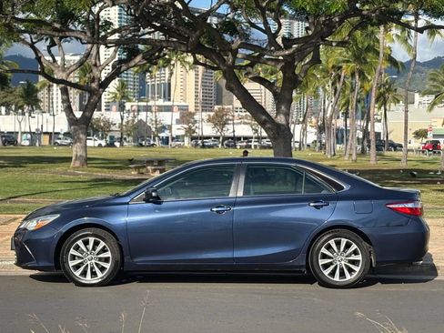 Used 2015 Toyota Camry XLE image 2