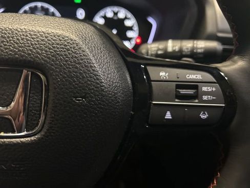 Used 2025 Honda Pilot TrailSport image 18