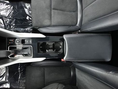 Used 2022 Mitsubishi Eclipse Cross SEL image 34