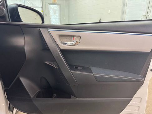 Used 2014 Toyota Corolla LE image 23