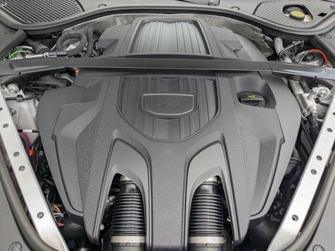 New 2025 Porsche Panamera 4 image 29