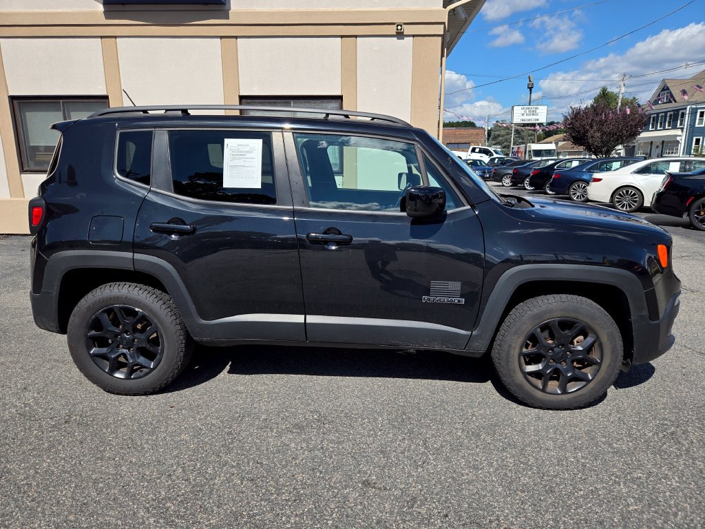 Used 2016 Jeep Renegade Latitude AWD/4WD image 2