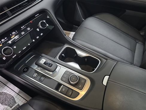 Certified 2026 INFINITI QX60 Luxe w/ Family Package image 22