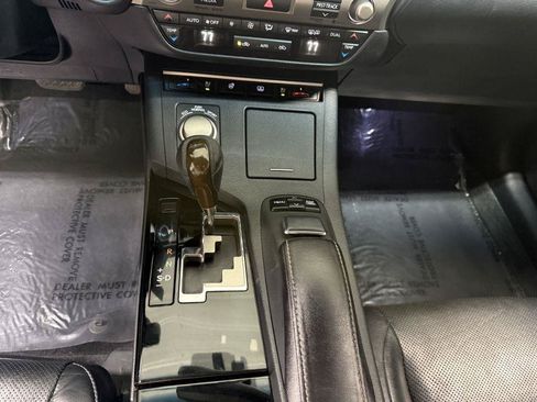Used 2013 Lexus ES 350 w/ Luxury Pkg FWD image 18