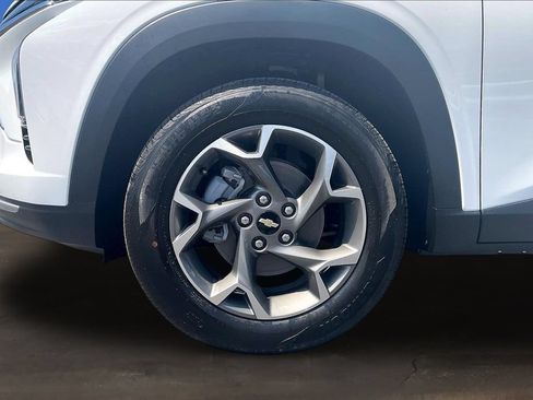 New 2026 Chevrolet Trax LT w/ Driver Confidence Package FWD image 13