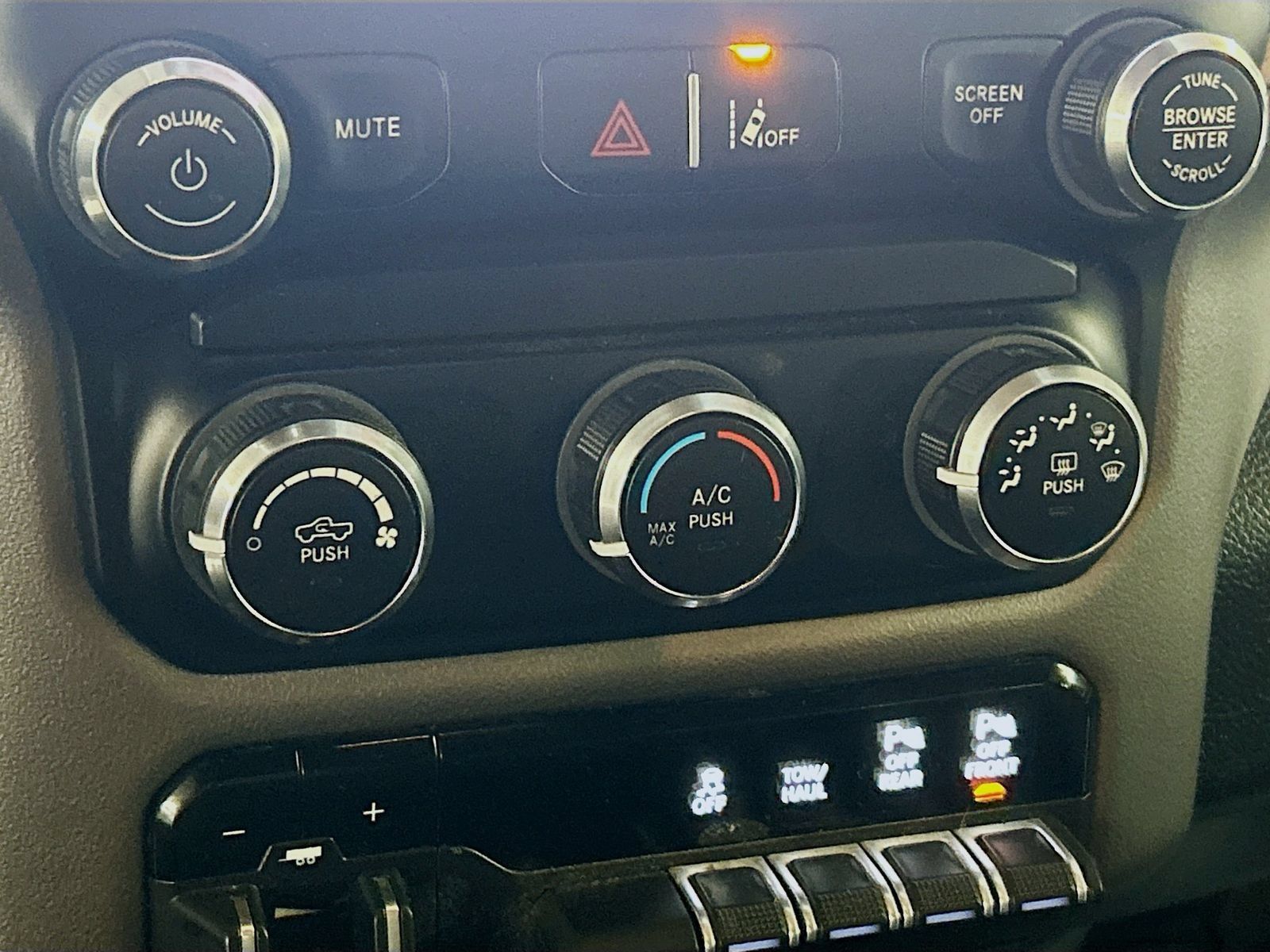 Used 2022 RAM 1500 Big Horn AWD/4WD image 15