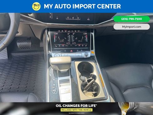Used 2019 Audi Q8 Prestige AWD/4WD image 26