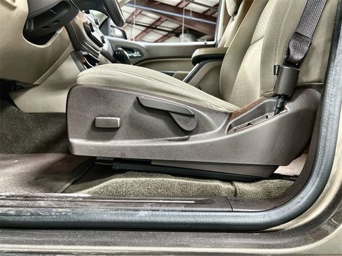 Used 2016 GMC Canyon SLE w/ SLE Convenience Package image 12