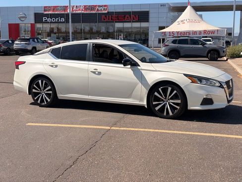 Used 2020 Nissan Altima 2.5 SR FWD image 6