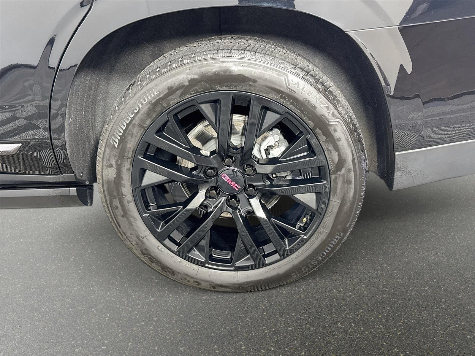 Used 2026 GMC Yukon Denali Ultimate AWD/4WD image 33