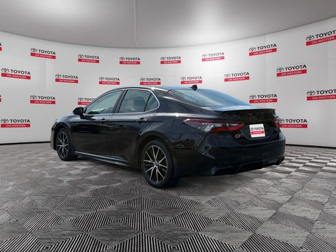 Certified 2023 Toyota Camry SE FWD image 5