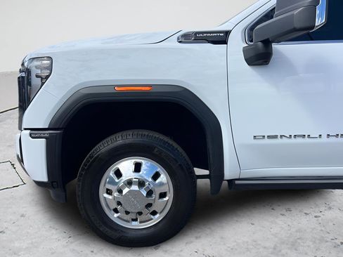 Used 2024 GMC Sierra 3500 Denali Ultimate AWD/4WD image 40