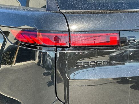 Used 2025 Land Rover Range Rover Sport SE image 35