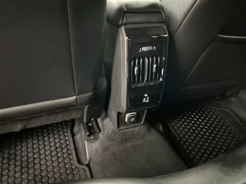 Used 2025 Jeep Compass Latitude w/ Convenience Group AWD/4WD image 22