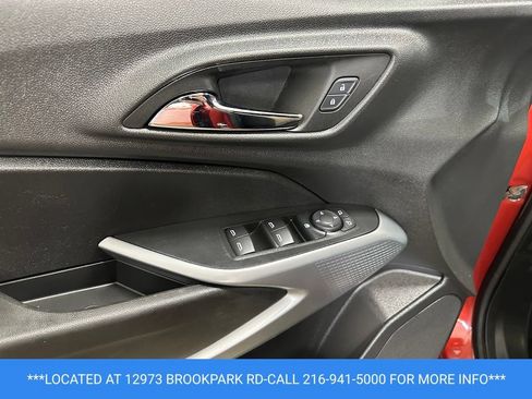 Certified 2024 Chevrolet Trax RS w/ Driver Confidence Package FWD image 8