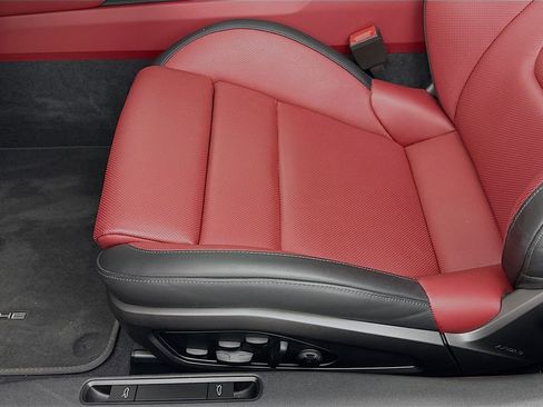 Certified 2025 Porsche 911 Carrera image 14