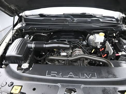 Used 2020 RAM 1500 Big Horn AWD/4WD image 38