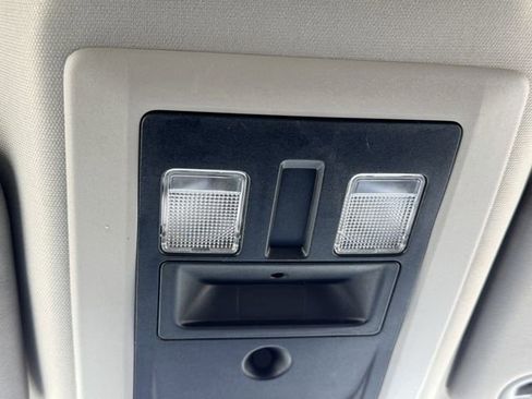 Used 2019 RAM 1500 Classic SLT RWD image 12